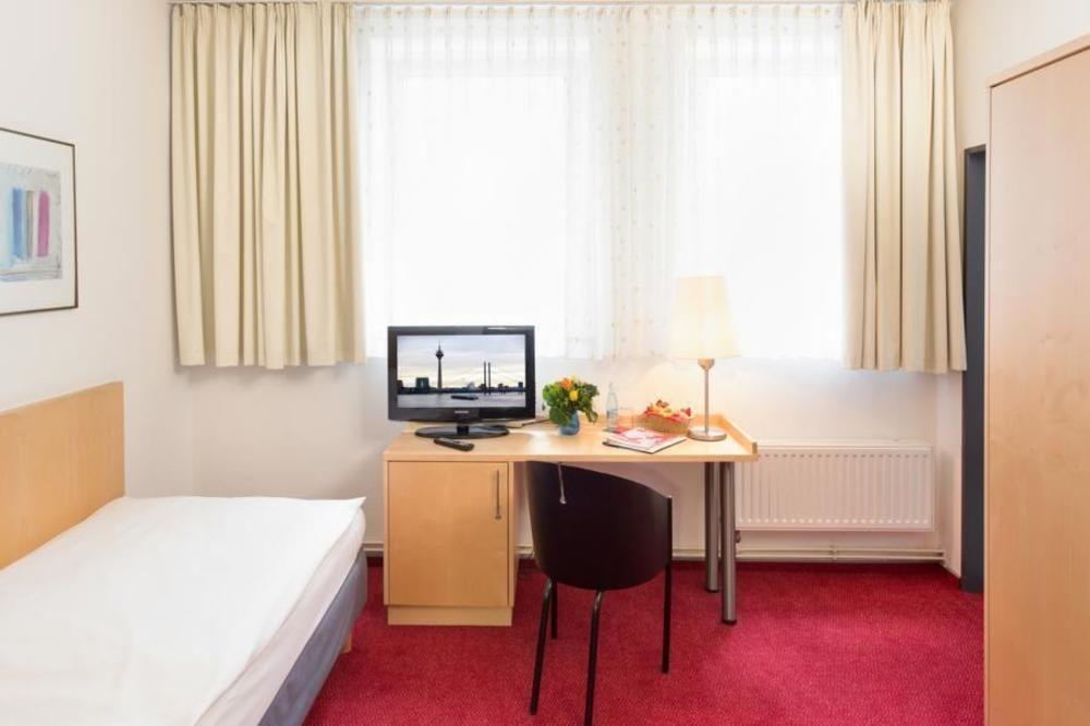 Cvjm Duesseldorf Hotel & Tagung Zewnętrze zdjęcie